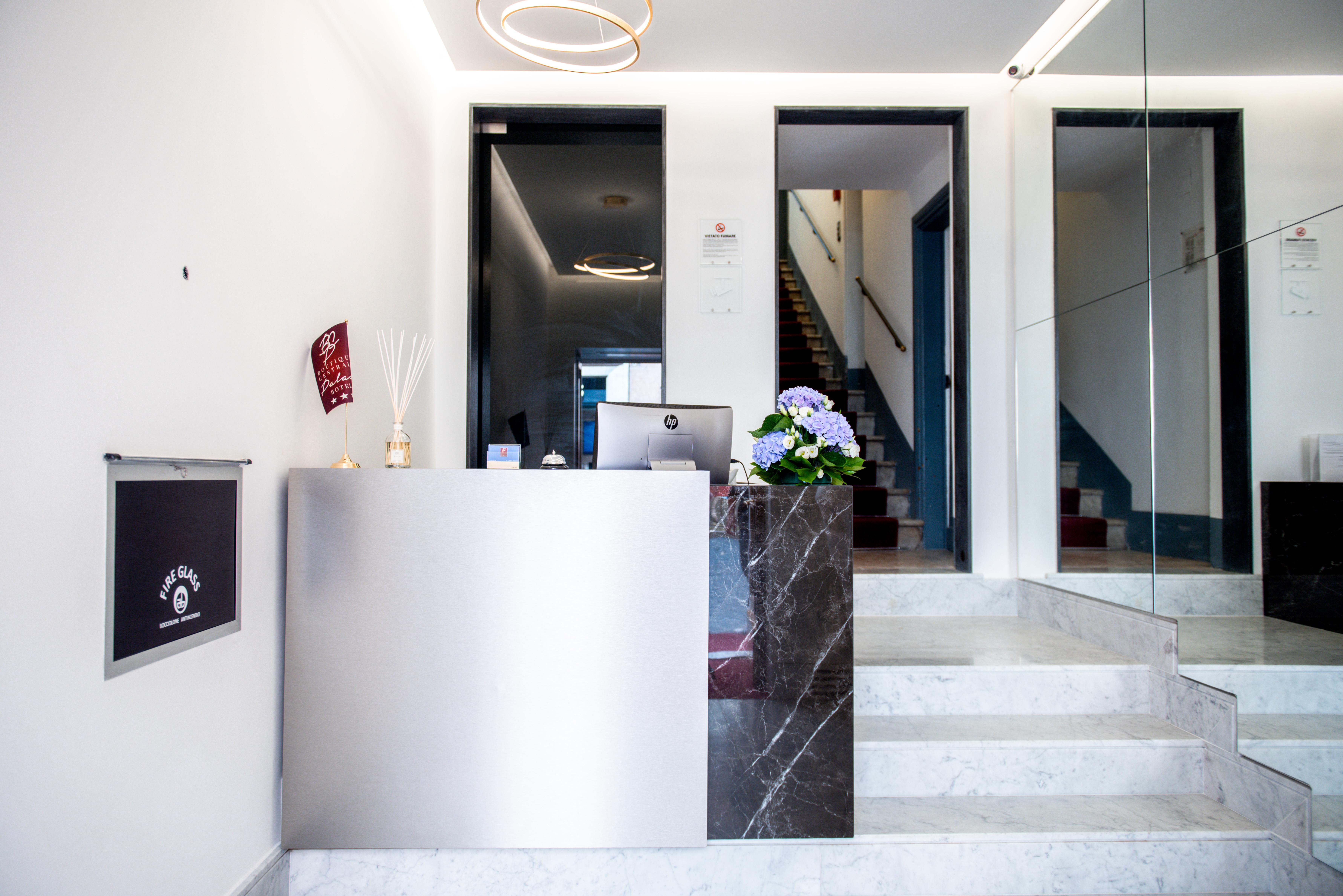 Boutique Centrale Palace Hotel Rome Buitenkant foto